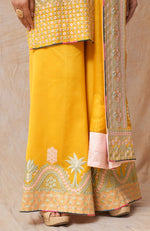 Load image into Gallery viewer, Yellow Hand Woven Chanderi Suit
