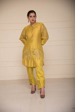 Load image into Gallery viewer, Mustard Embroidered Co-ord Set Pichwai Theme
