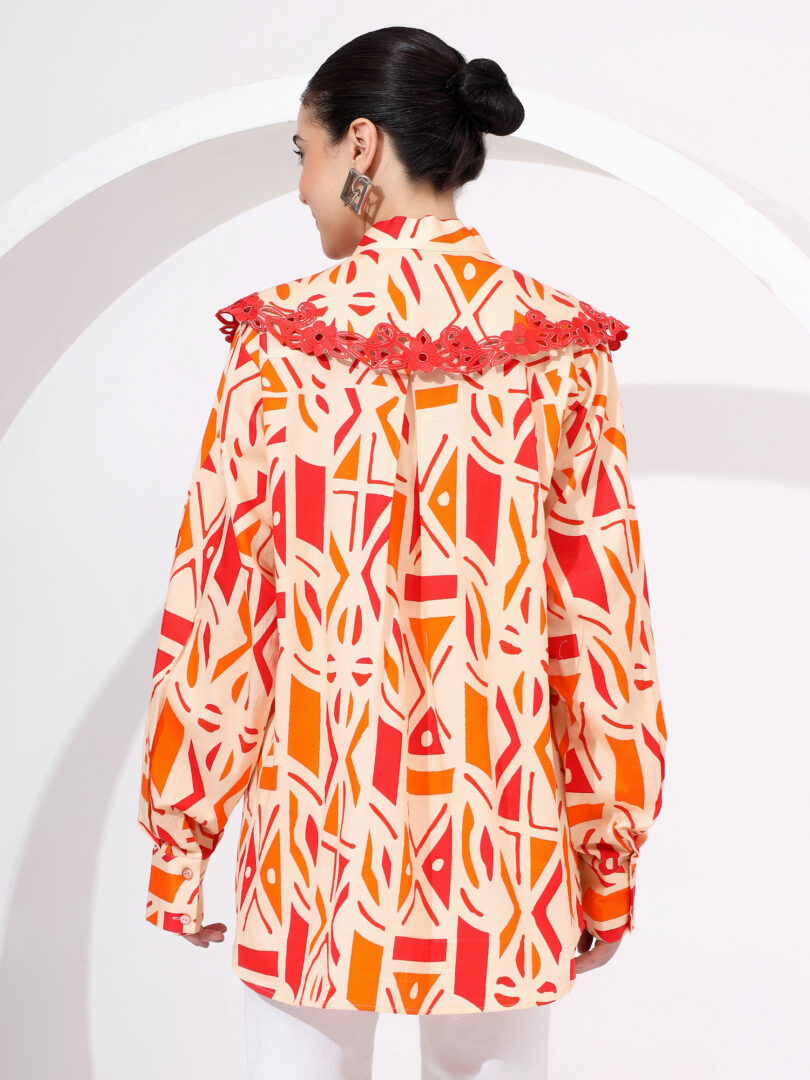 Resham Embroidery Pleated Detailing With Digital Abstract Print - Image 3
