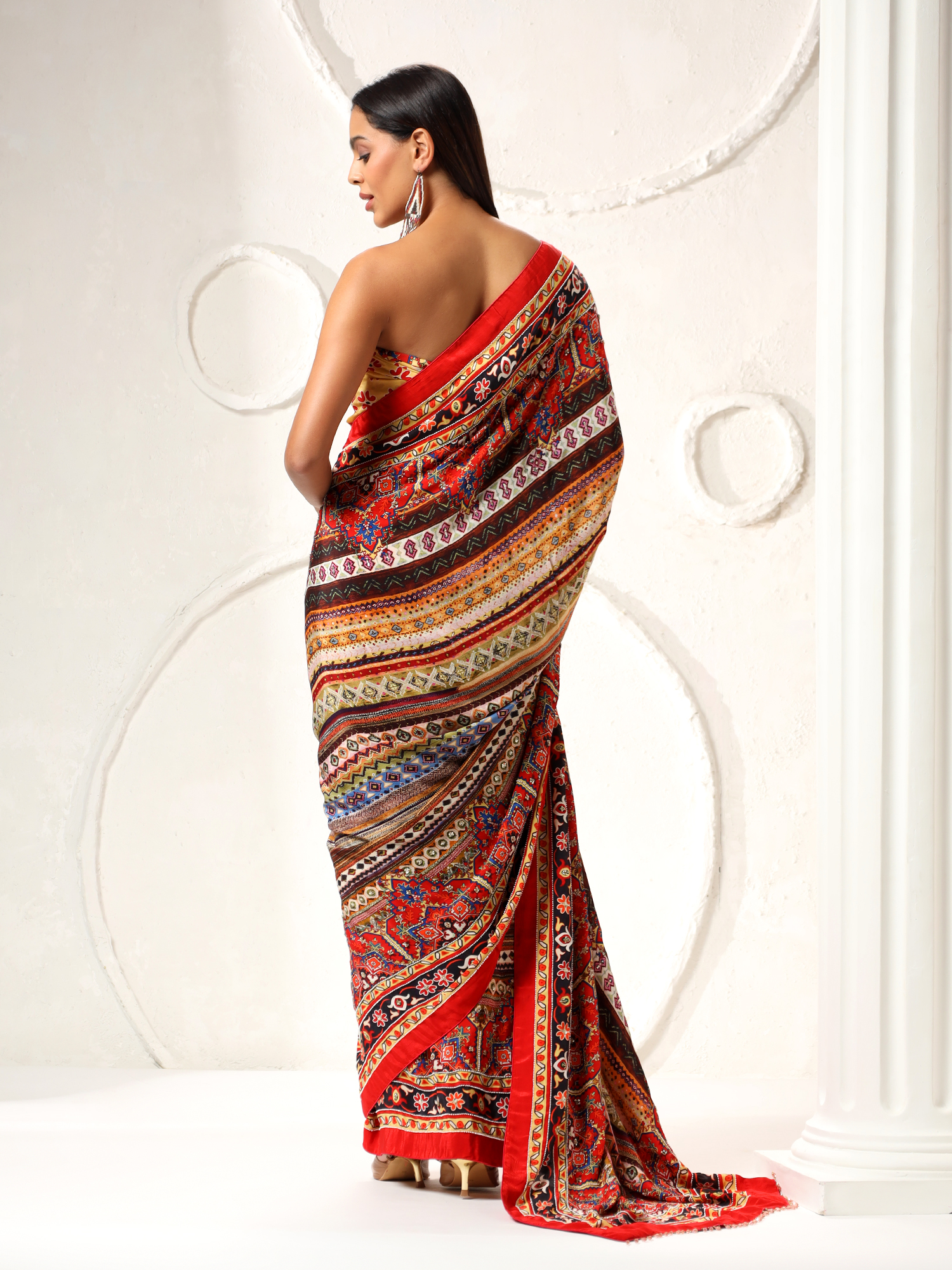 Afsana Digital Printed Crepe Saree with Hand Embroidered Embellishment - Image 4
